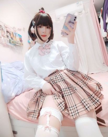 女仆在线观看