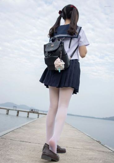 年青的嫂子